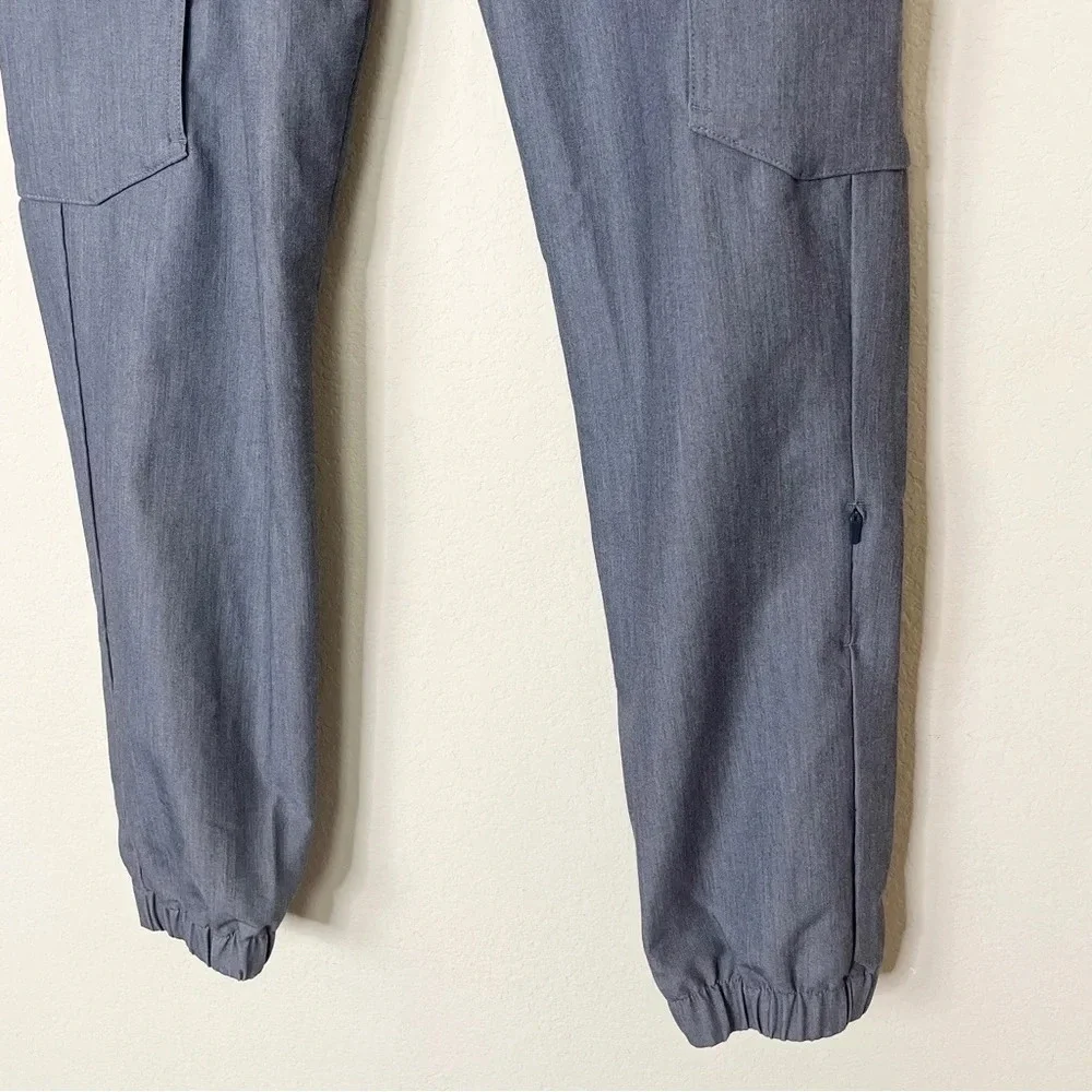 FIGS Men’s Gray Cargo‎ Jogger Scrub Pants